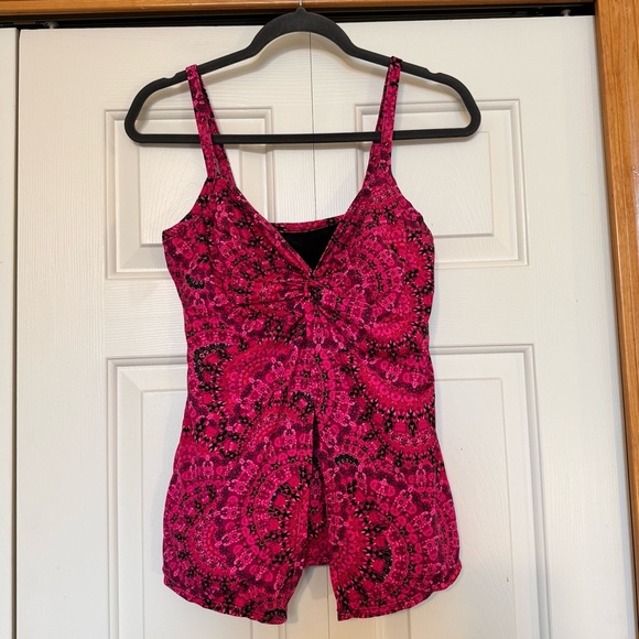 Miraclesuit Twist Front Slimming Underwire Tankini Swim Top - Picture 1 of 7